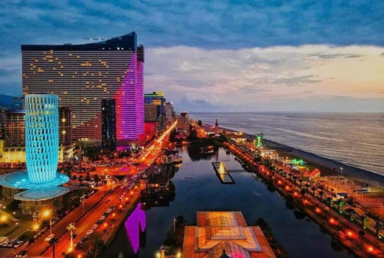 Black Sea Aparthotel Orbi City 바투미 외부 사진